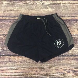 EUC VS PINK Yankees Shorts Medium